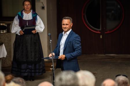 OBČINSKO PRIZNANJE ZA DVA DIRIGENTA, HIŠNIKA, MEDICINSKO SESTRO, ZGODOVINARJA IN PEVSKI ZBOR 7